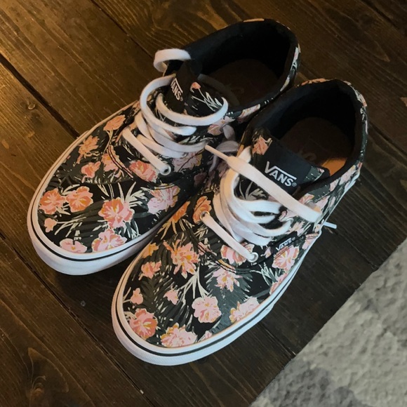 Girls Vans size 3 - Picture 1 of 5